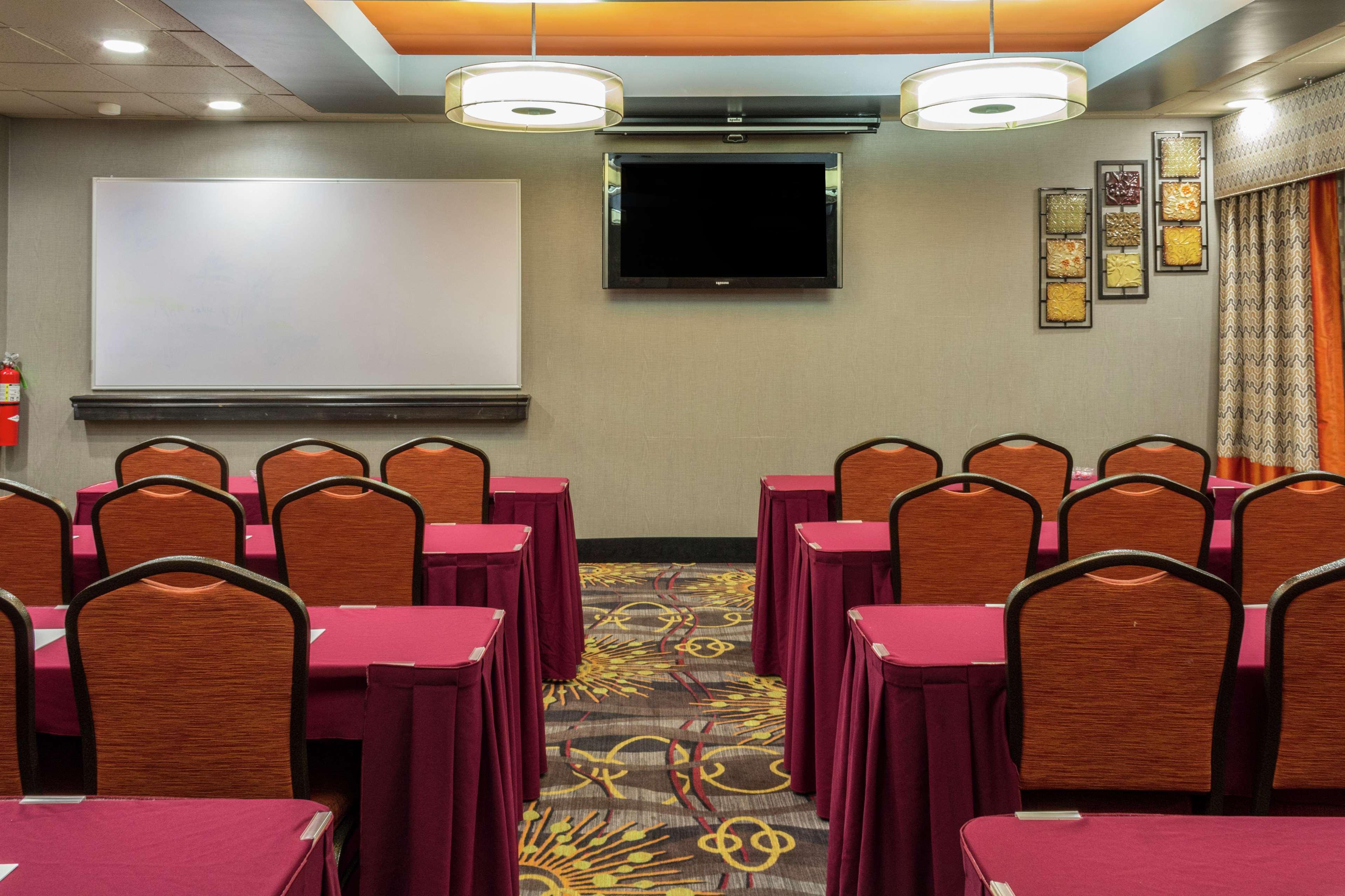 Western Clinton/jackson Hotel 3*